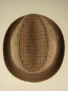 baantjer-hoed-wh116-beige-geruit-2-beterpet-nl