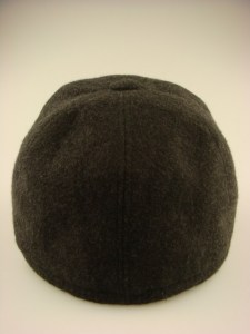 Cashmere cap met oorkleppen grijs