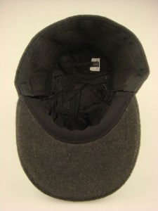 Cashmere cap met oorkleppen grijs