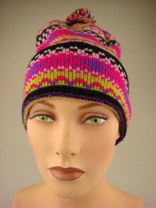 damesmuts-met-pompon-muts022zw-beterpet-nl