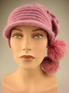 damesmuts-pompons-oudroze-muts038-beterpet-nl