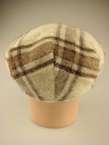 klassieke-heren-pet-met-oorkleppen-op010-lichtbeige-5-beterpet-nl