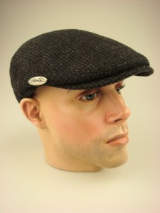 modieuze-klassieke-pet-met-oorkleppen-op037-zwart-gespikkeld-1-beterpet-nl