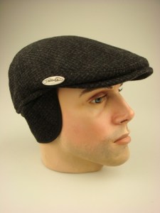 modieuze-klassieke-pet-met-oorkleppen-op037-zwart-gespikkeld-3-beterpet-nl