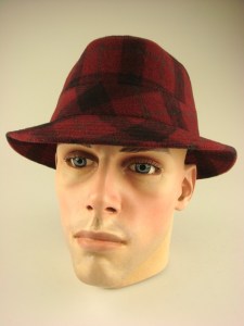 oprolbare-hoed-wh080-rood-geruit-beterpet-nl