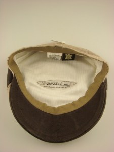 Platte Heren pet met leer inzet en klep