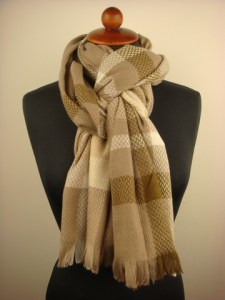 wintersjaal-ruit-taupe-sj099-beterpet-nl